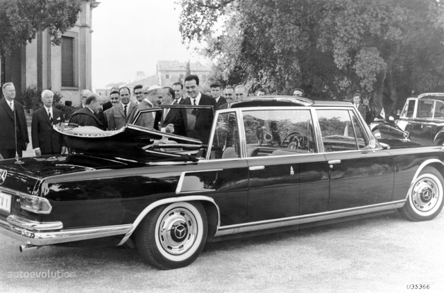 Mercedes Benz Pullman photo 2