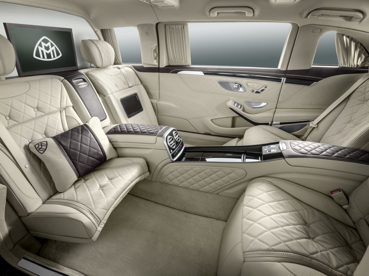 Mercedes Benz Pullman photo 3