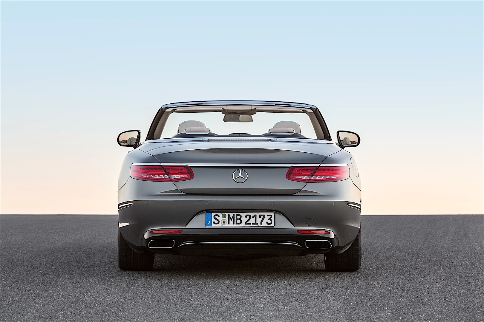 Mercedes Benz S-Class Cabriolet photo 2