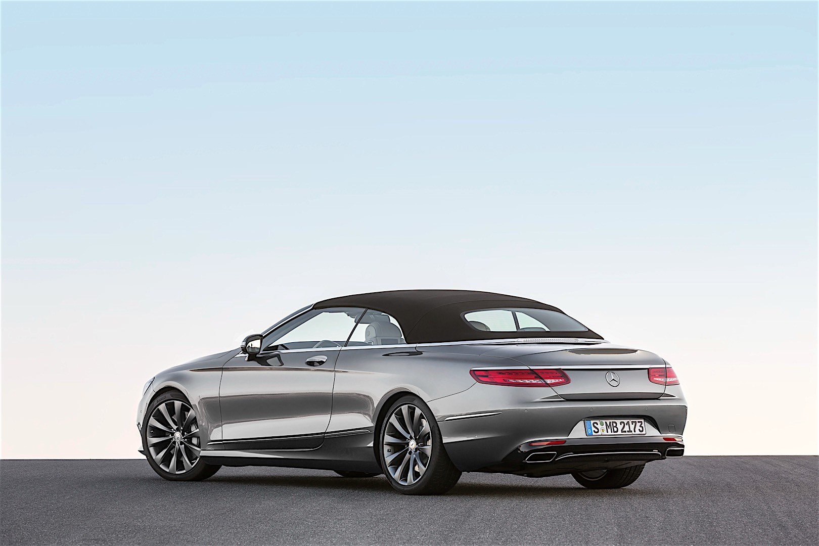 Mercedes Benz S-Class Cabriolet photo 11
