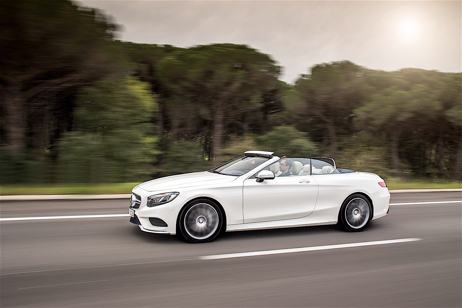 Mercedes Benz S-Class Cabriolet photo 15