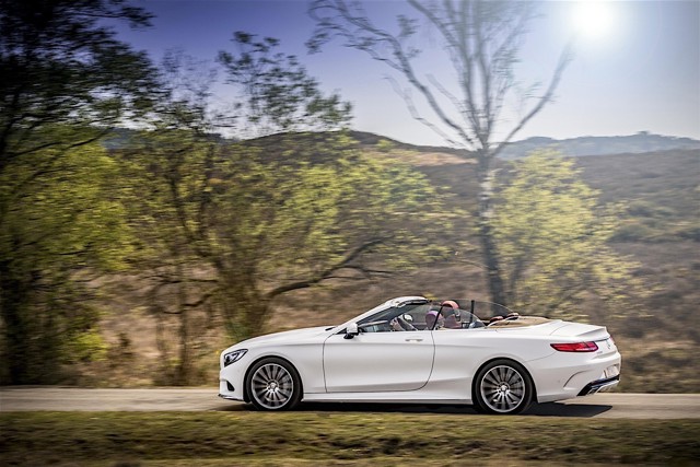 Mercedes Benz S-Class Cabriolet photo 24