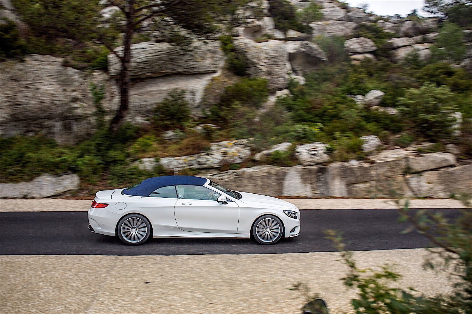 Mercedes Benz S-Class Cabriolet photo 37
