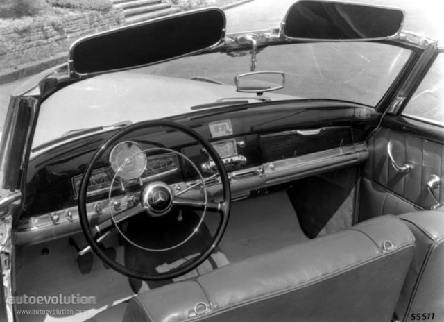 Mercedes Benz S-Class Cabriolet photo 12
