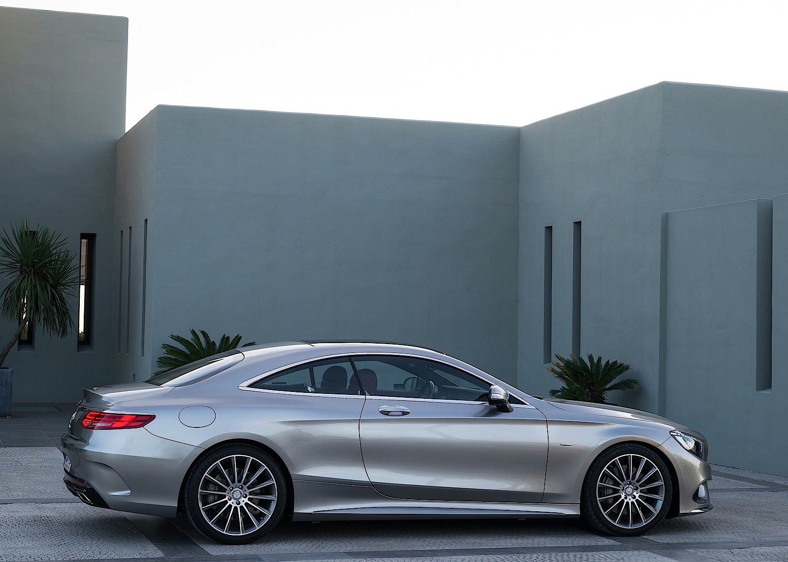 Mercedes Benz S-Class Coupe Amg photo 32