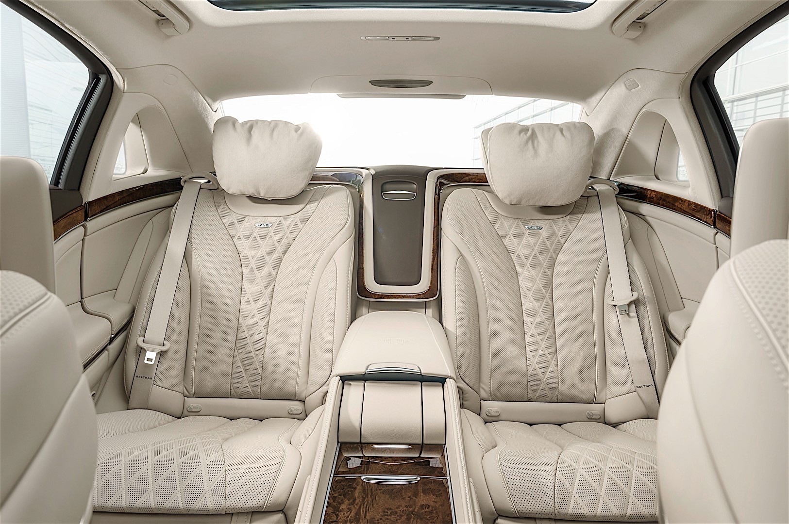 Mercedes Benz S-Class Maybach photo 67