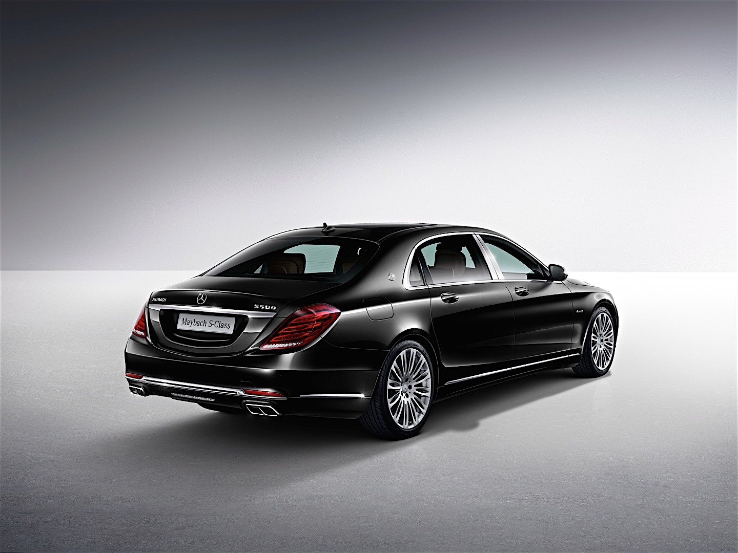 Mercedes Benz S-Class Maybach photo 2