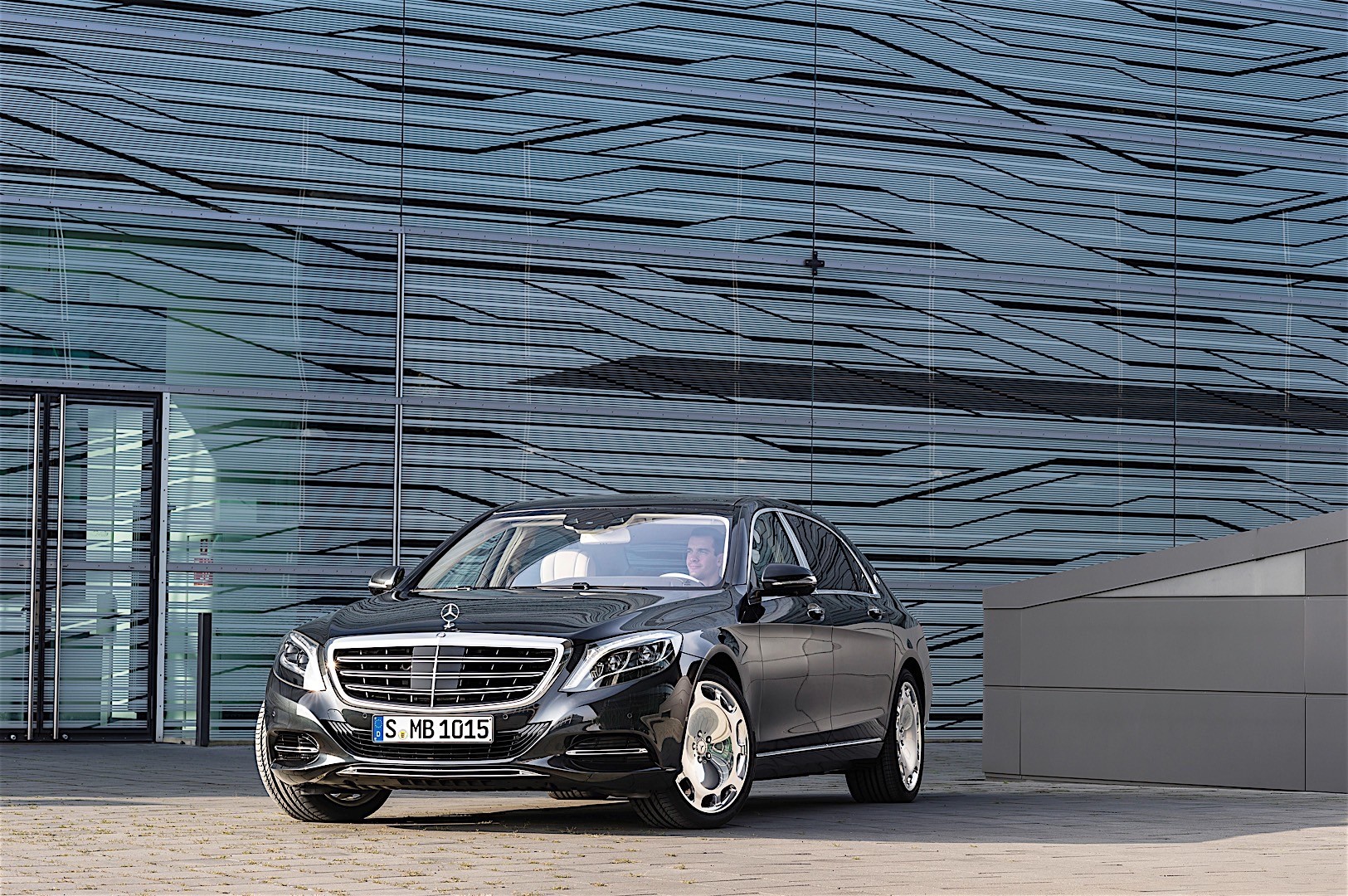 Mercedes Benz S-Class Maybach photo 7