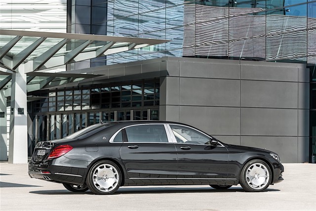 Mercedes Benz S-Class Maybach photo 13