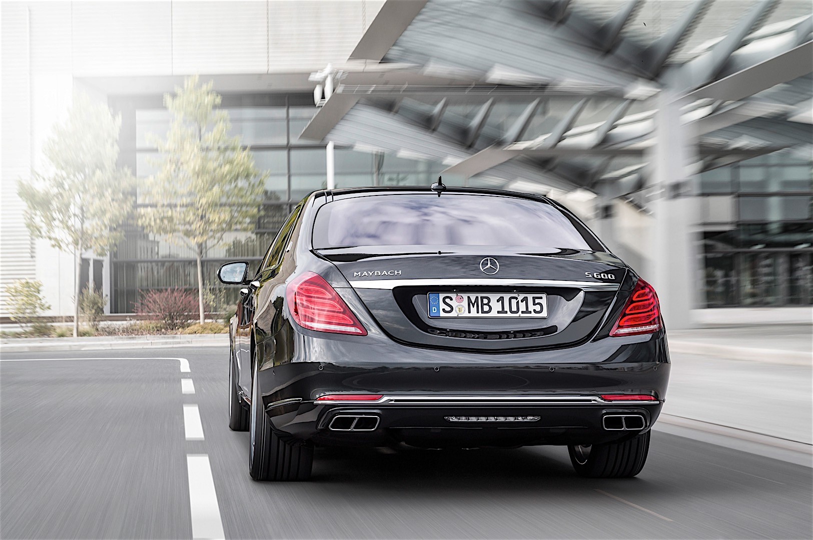 Mercedes Benz S-Class Maybach photo 14