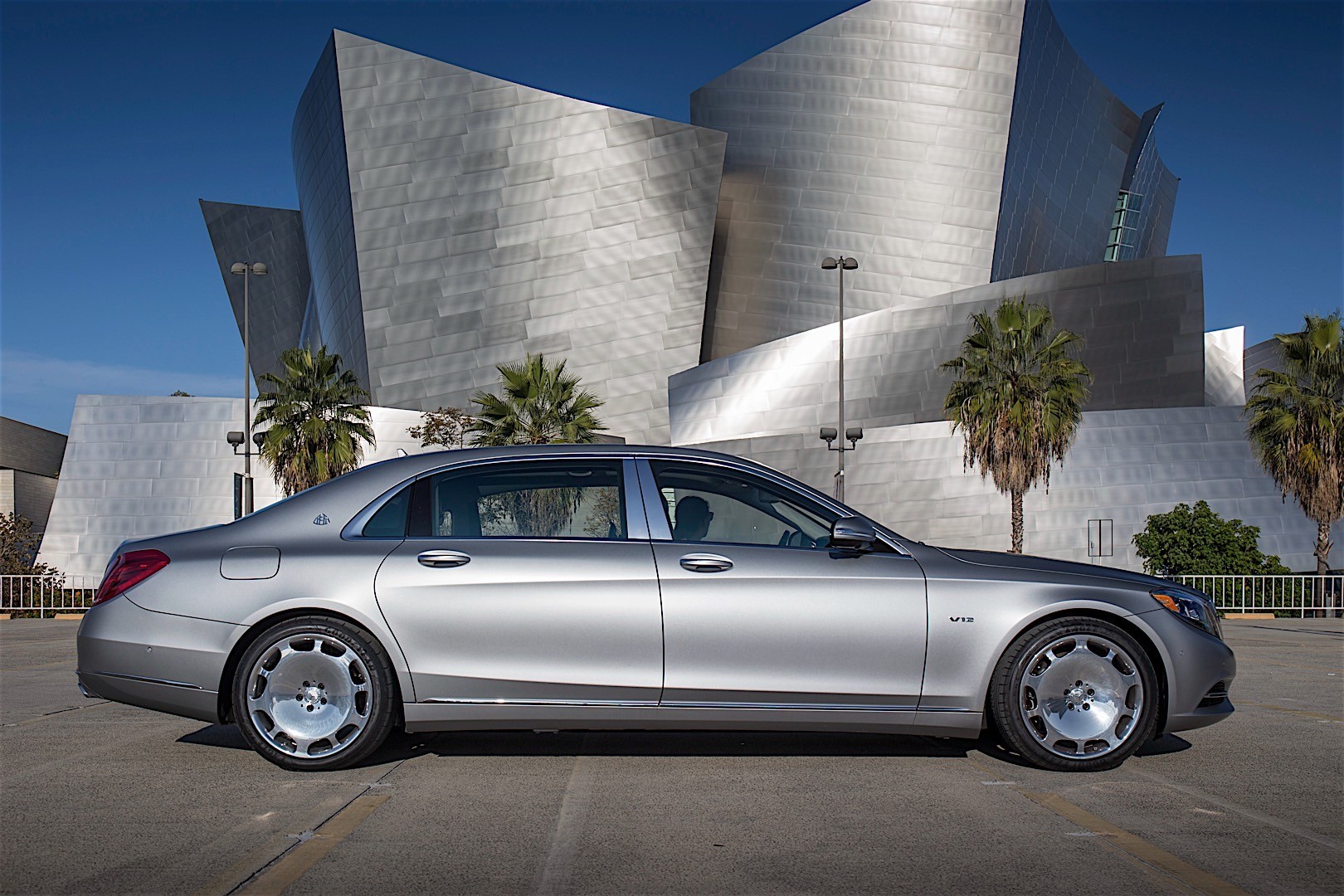 Mercedes Benz S-Class Maybach photo 22