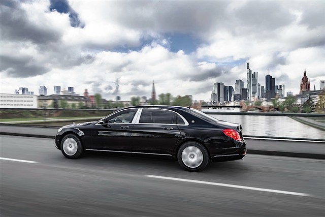 Mercedes Benz S-Class Maybach photo 25