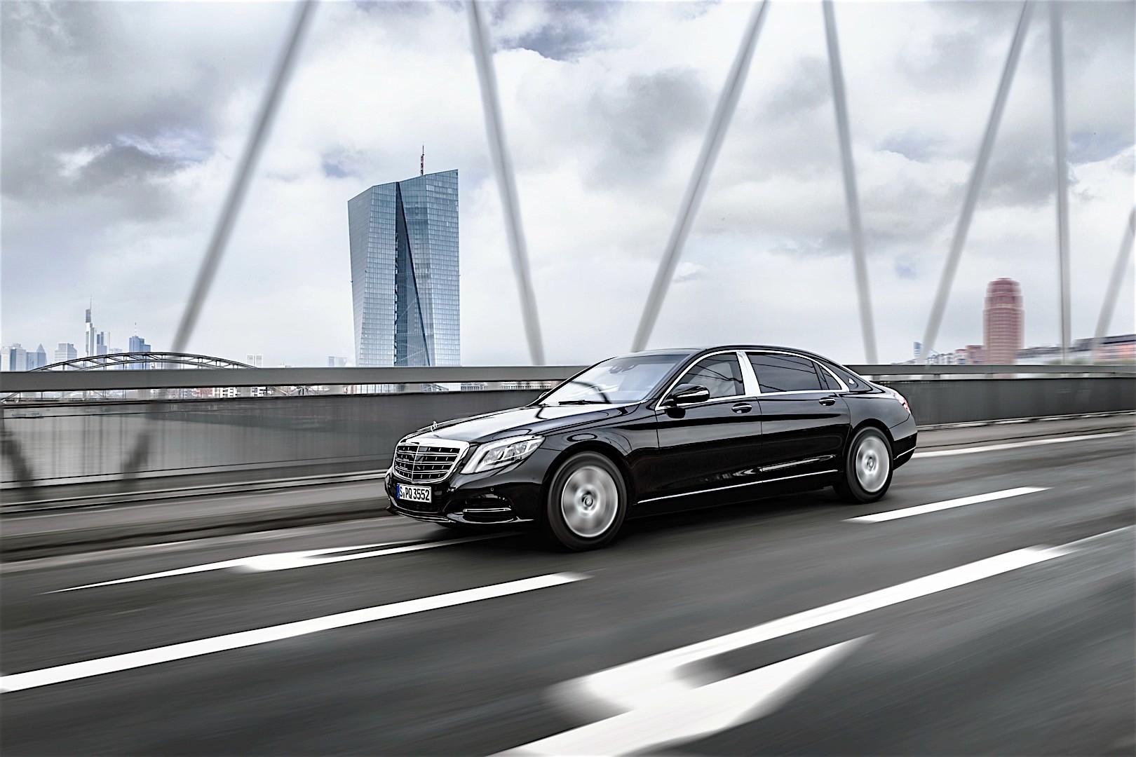 Mercedes Benz S-Class Maybach photo 26