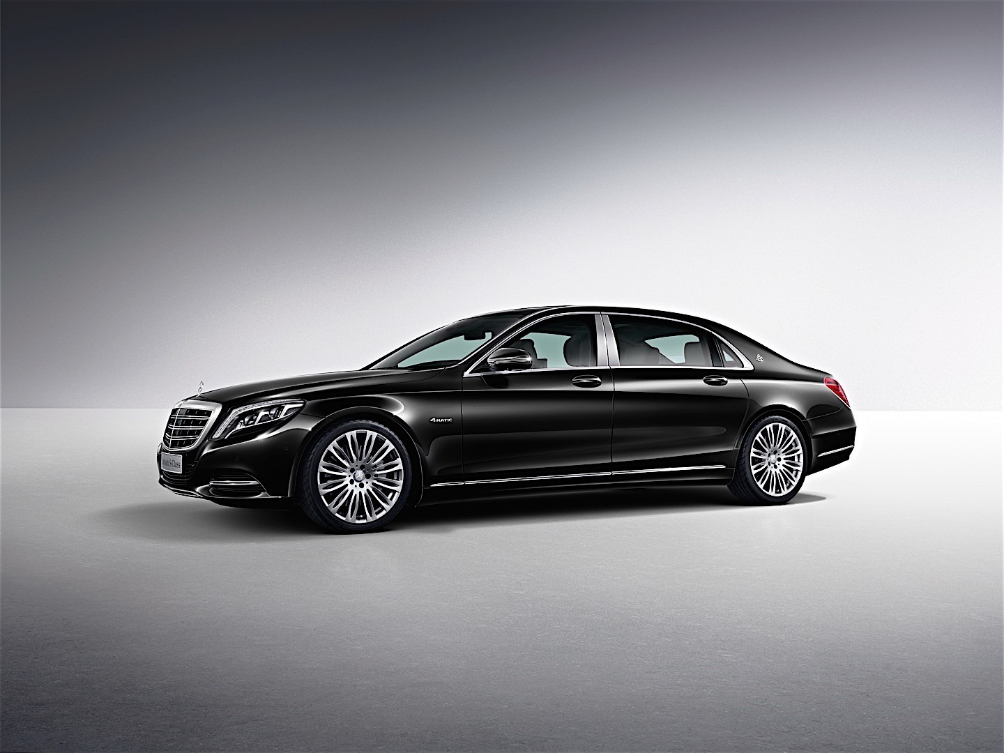 Mercedes Benz S-Class Maybach photo 29