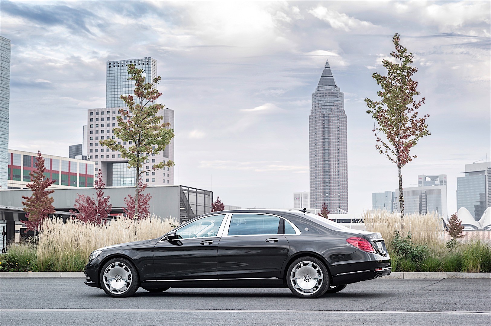 Mercedes Benz S-Class Maybach photo 31