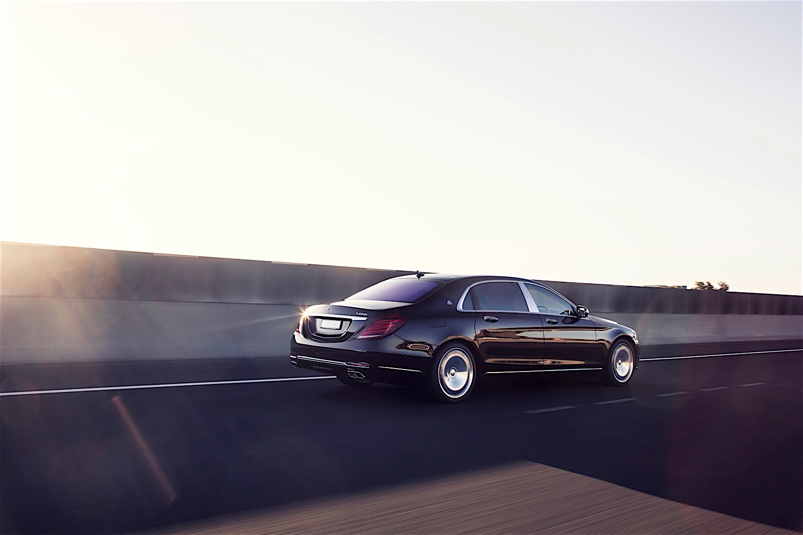 Mercedes Benz S-Class Maybach photo 39