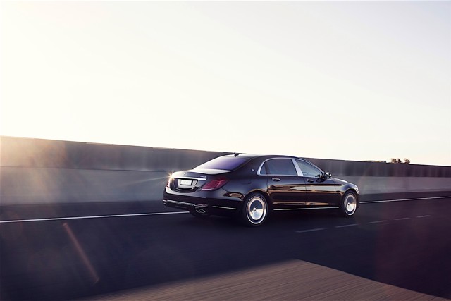 Mercedes Benz S-Class Maybach photo 39