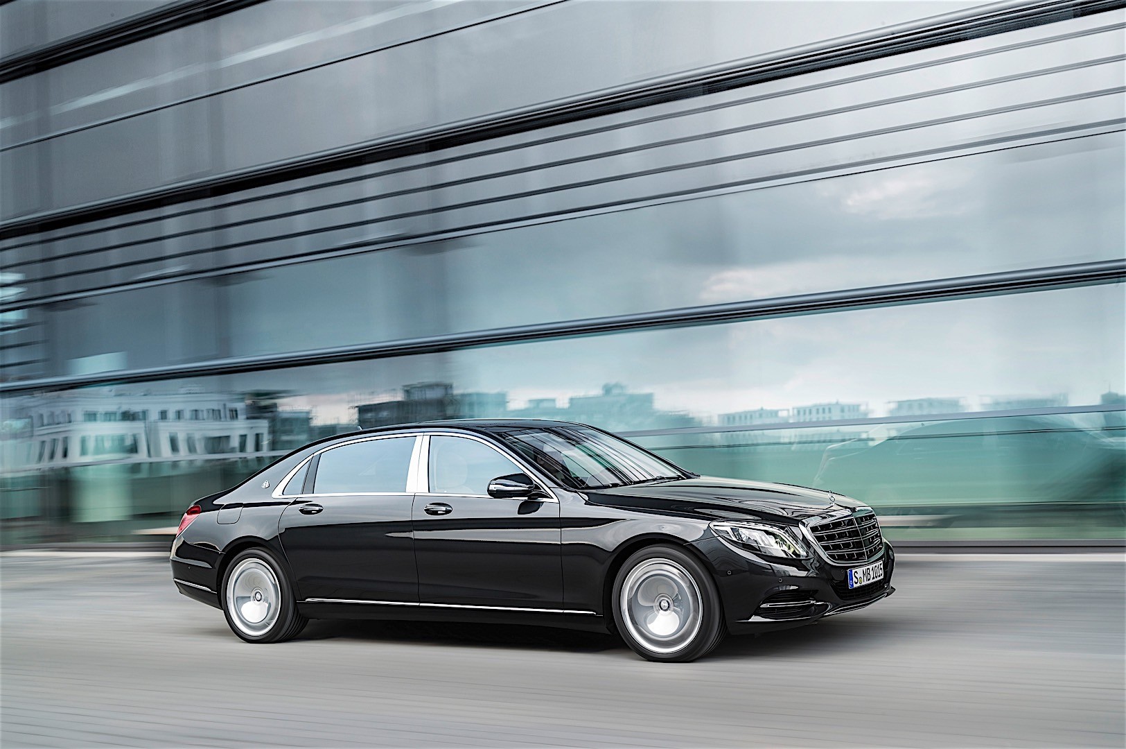 Mercedes Benz S-Class Maybach photo 48