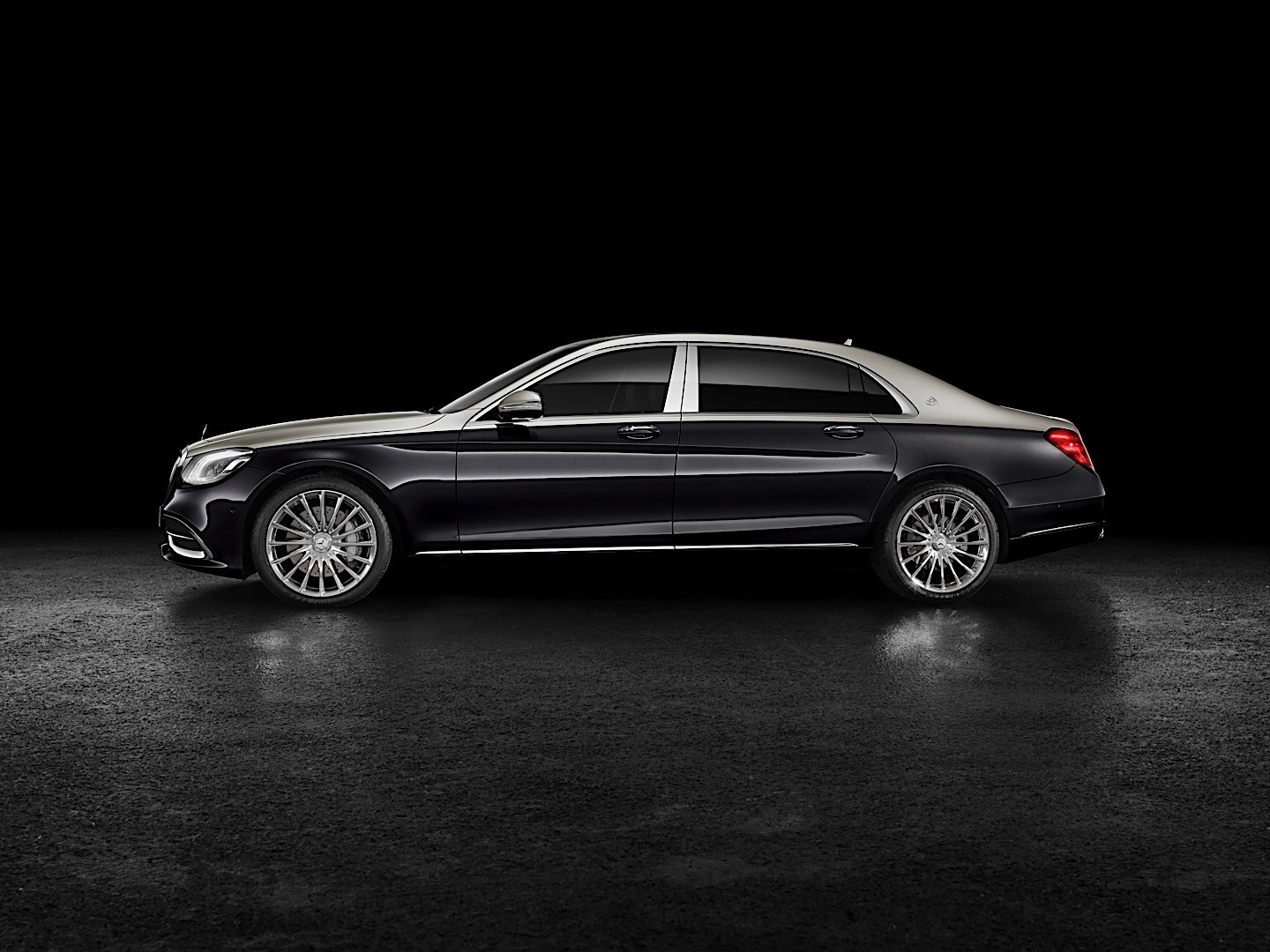 Mercedes Benz S-Class Maybach photo 2