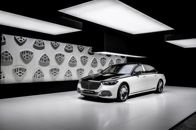 Mercedes Benz S-Class Maybach photo 20