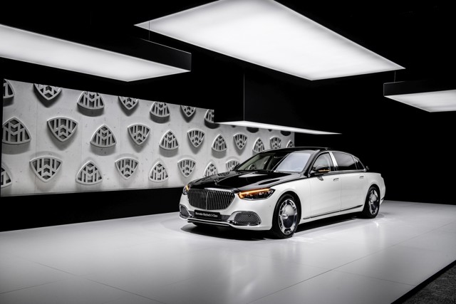 Mercedes Benz S-Class Maybach photo 21