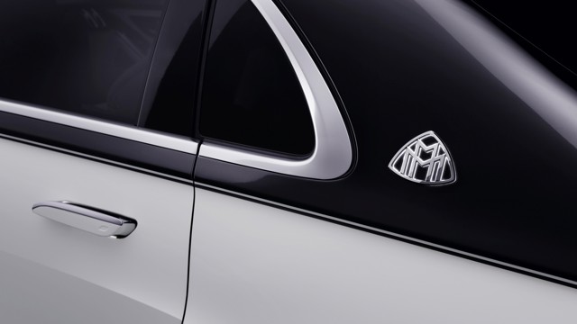 Mercedes Benz S-Class Maybach photo 36