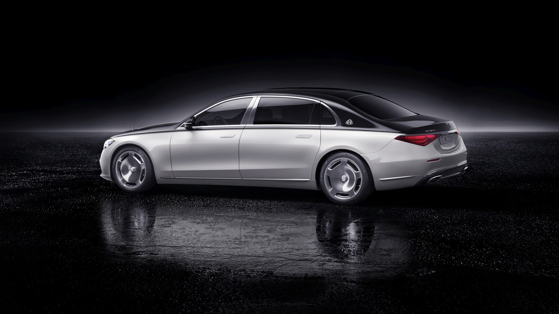 Mercedes Benz S-Class Maybach photo 38