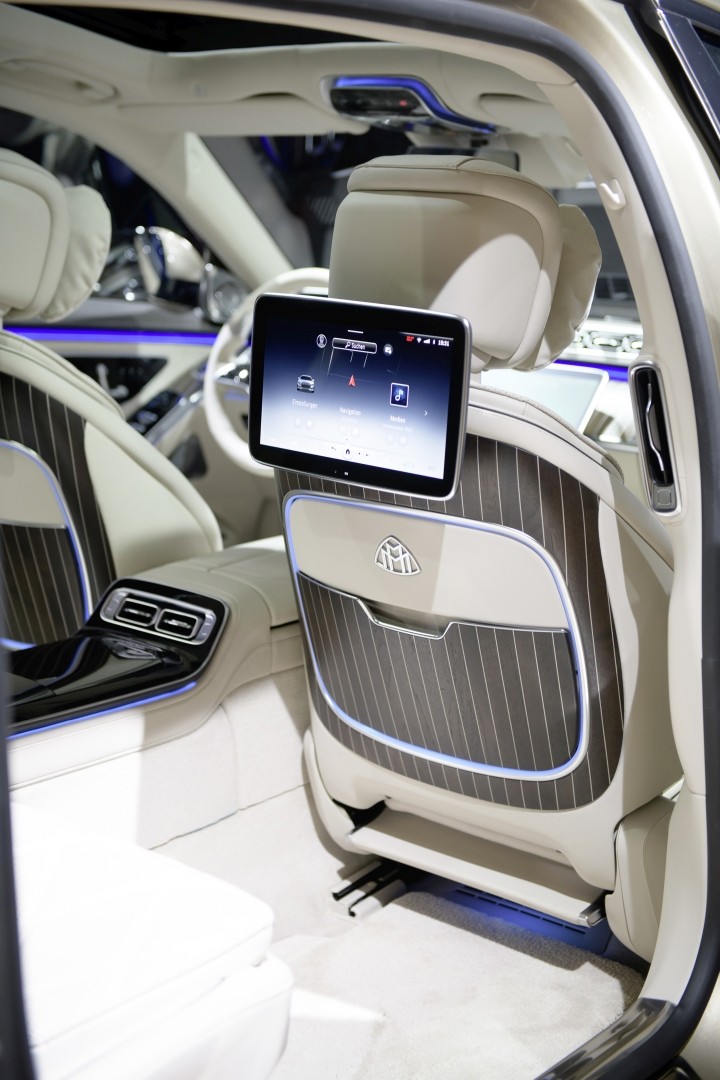 Mercedes Benz S-Class Maybach photo 99
