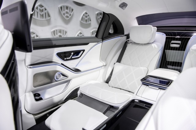 Mercedes Benz S-Class Maybach photo 102