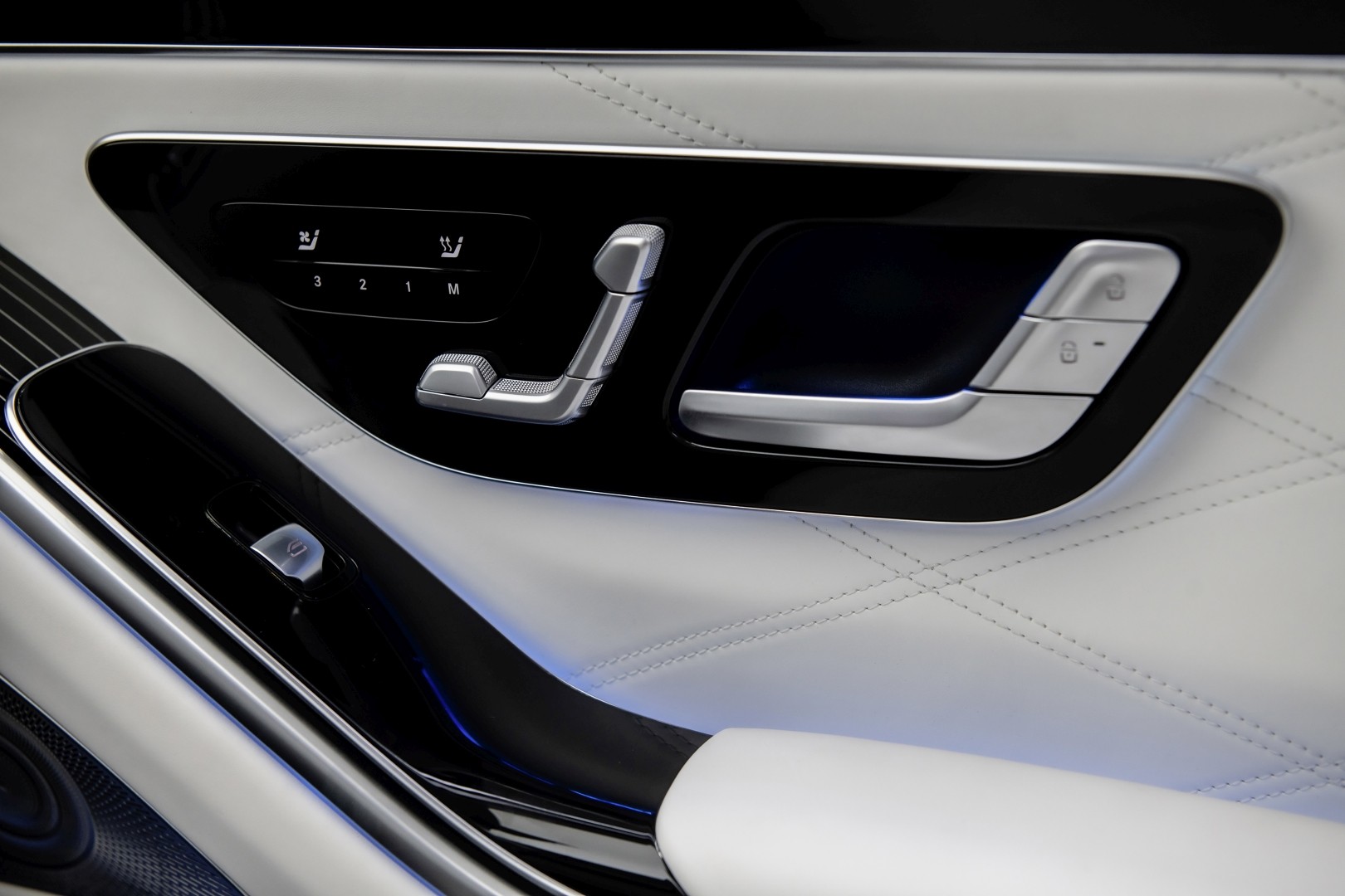 Mercedes Benz S-Class Maybach photo 120