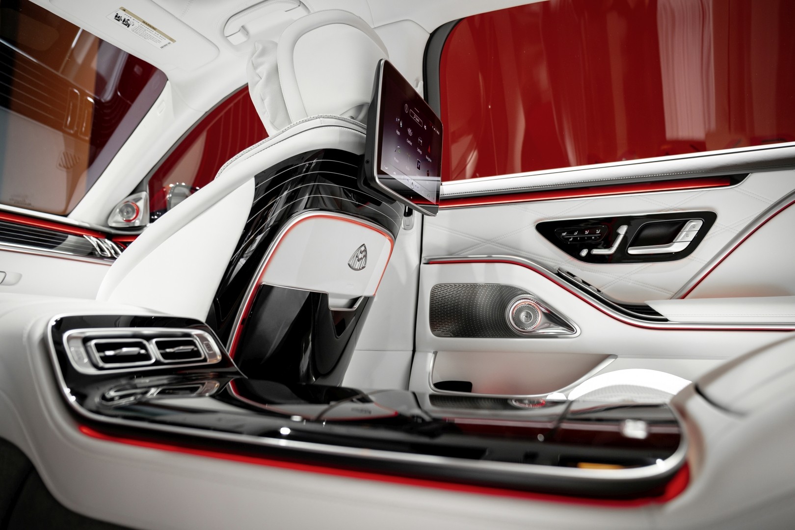 Mercedes Benz S-Class Maybach photo 127