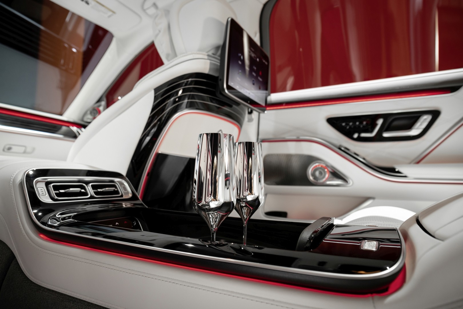 Mercedes Benz S-Class Maybach photo 130