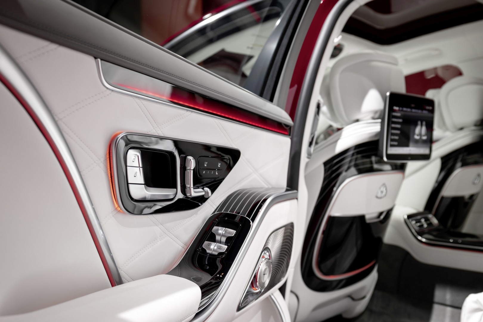 Mercedes Benz S-Class Maybach photo 137