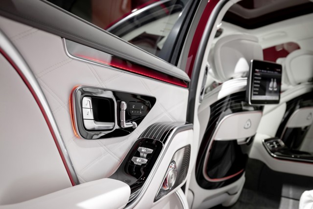 Mercedes Benz S-Class Maybach photo 137