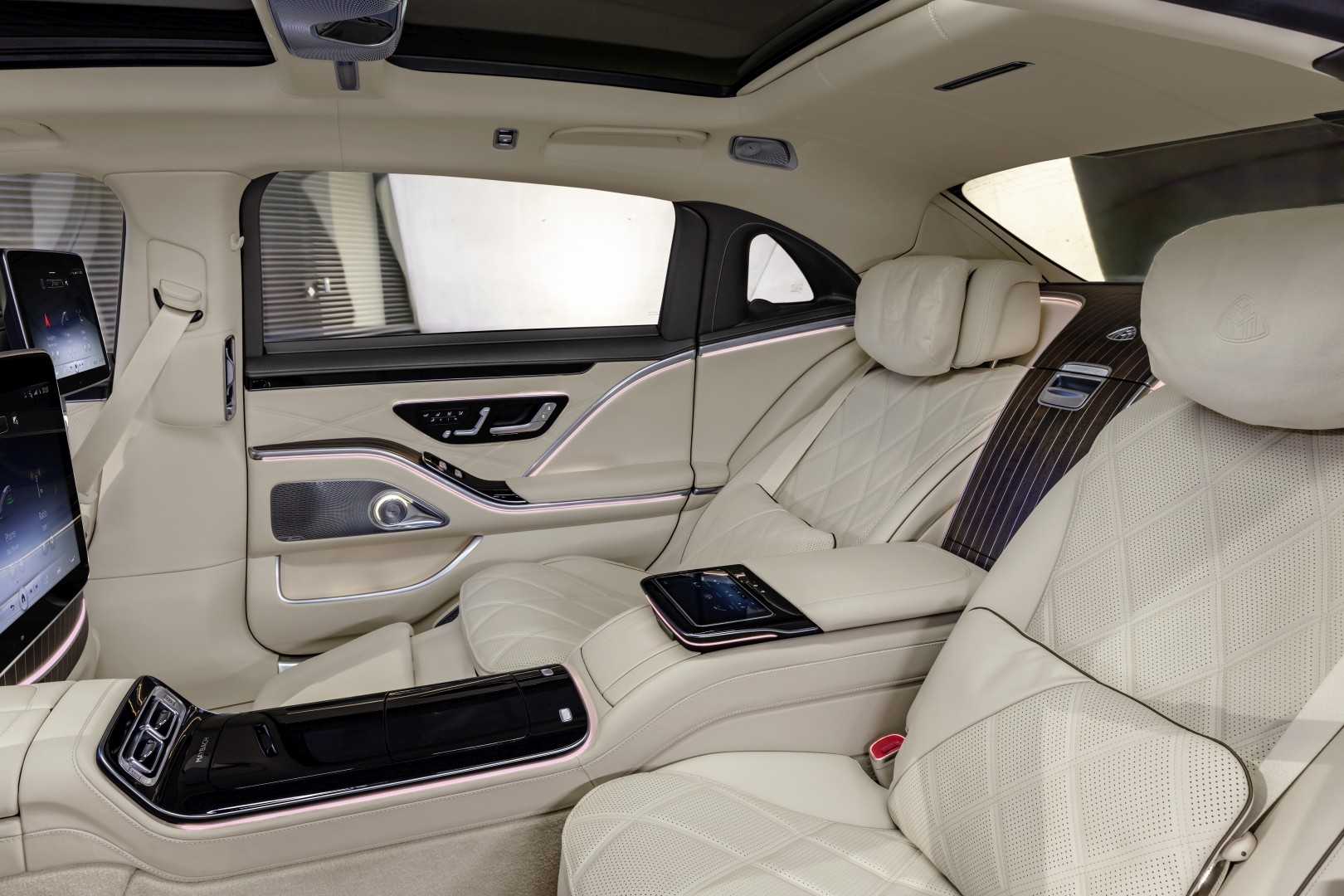 Mercedes Benz S-Class Maybach photo 161