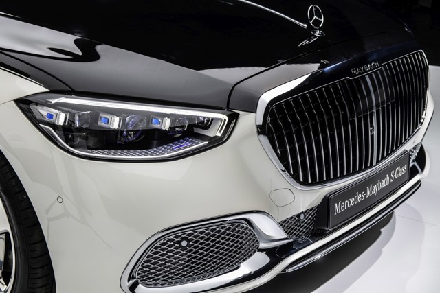 Mercedes Benz S-Class Maybach photo 12