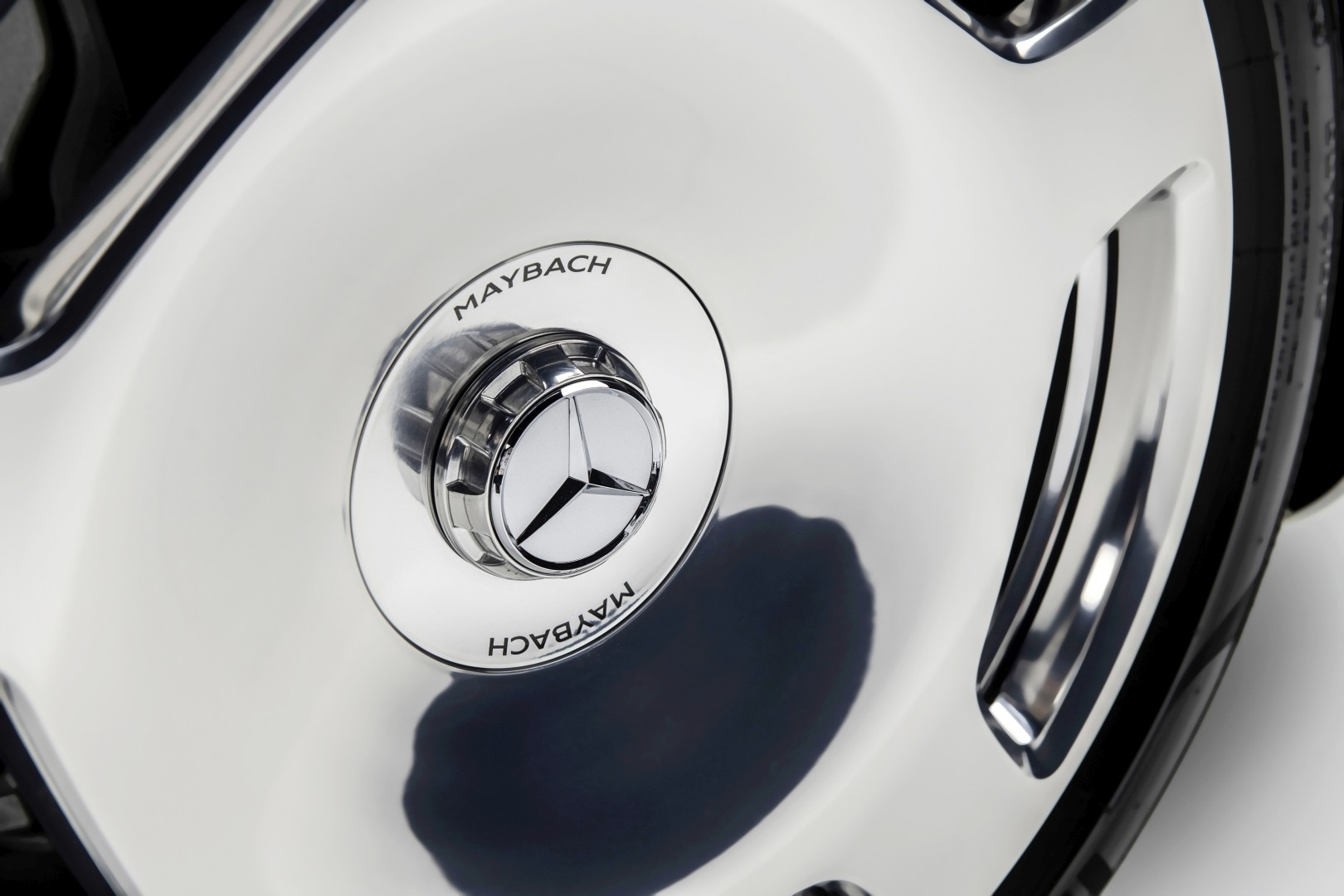 Mercedes Benz S-Class Maybach photo 14