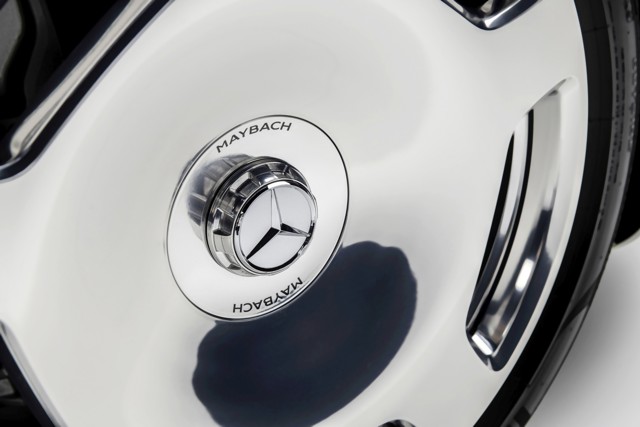 Mercedes Benz S-Class Maybach photo 14