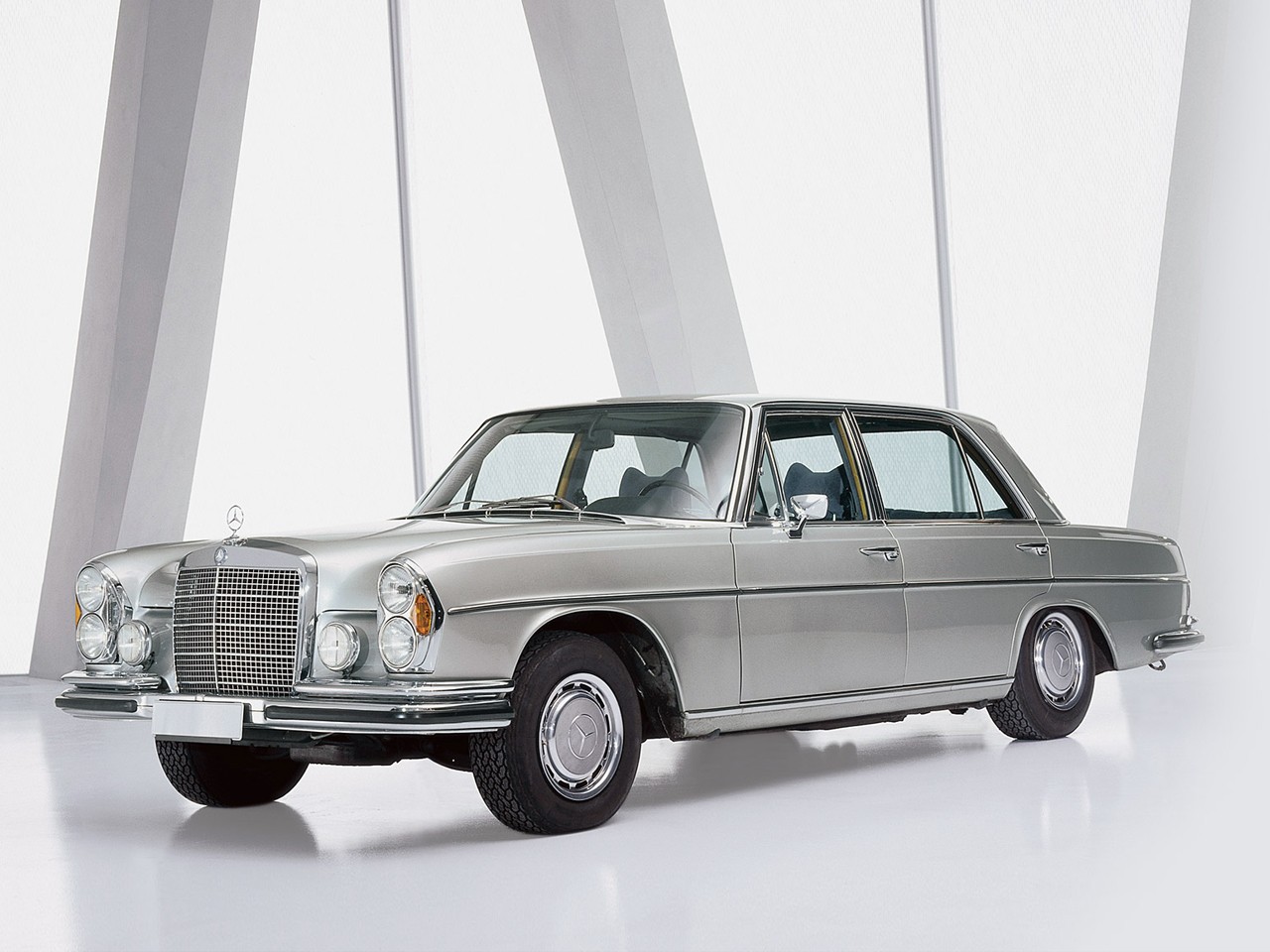 Mercedes Benz S-Klasse And Predecessors photo 16