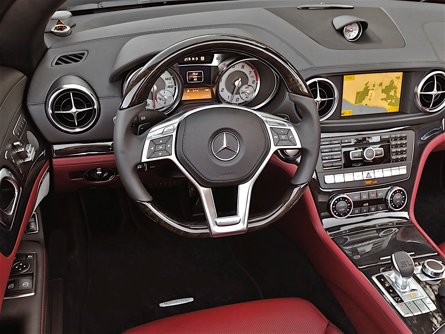 Mercedes Benz Sl-Klasse photo 103