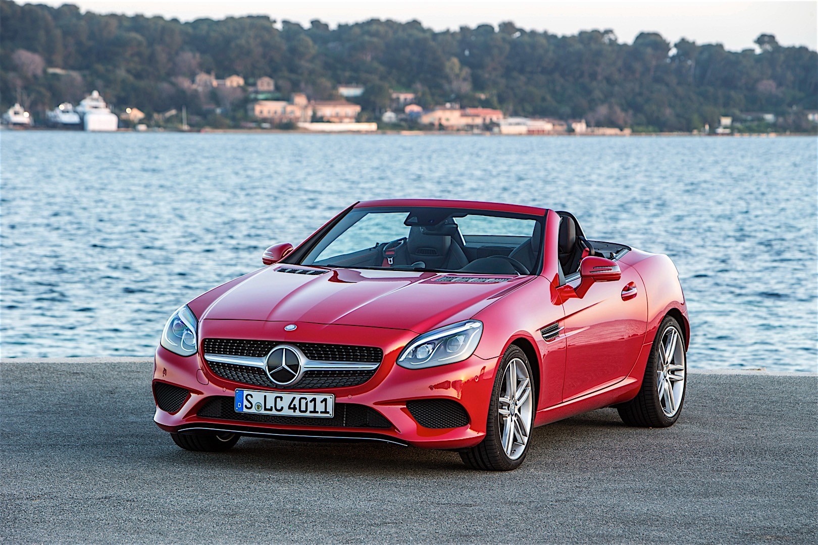 Mercedes Benz Slc-Class photo 4