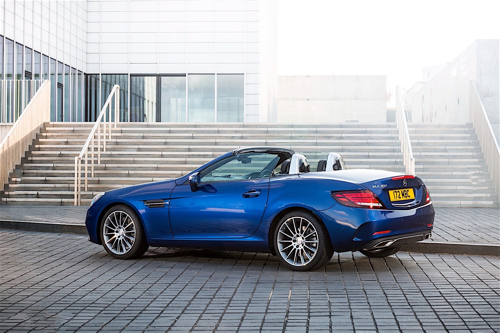 Mercedes Benz Slc-Class photo 11