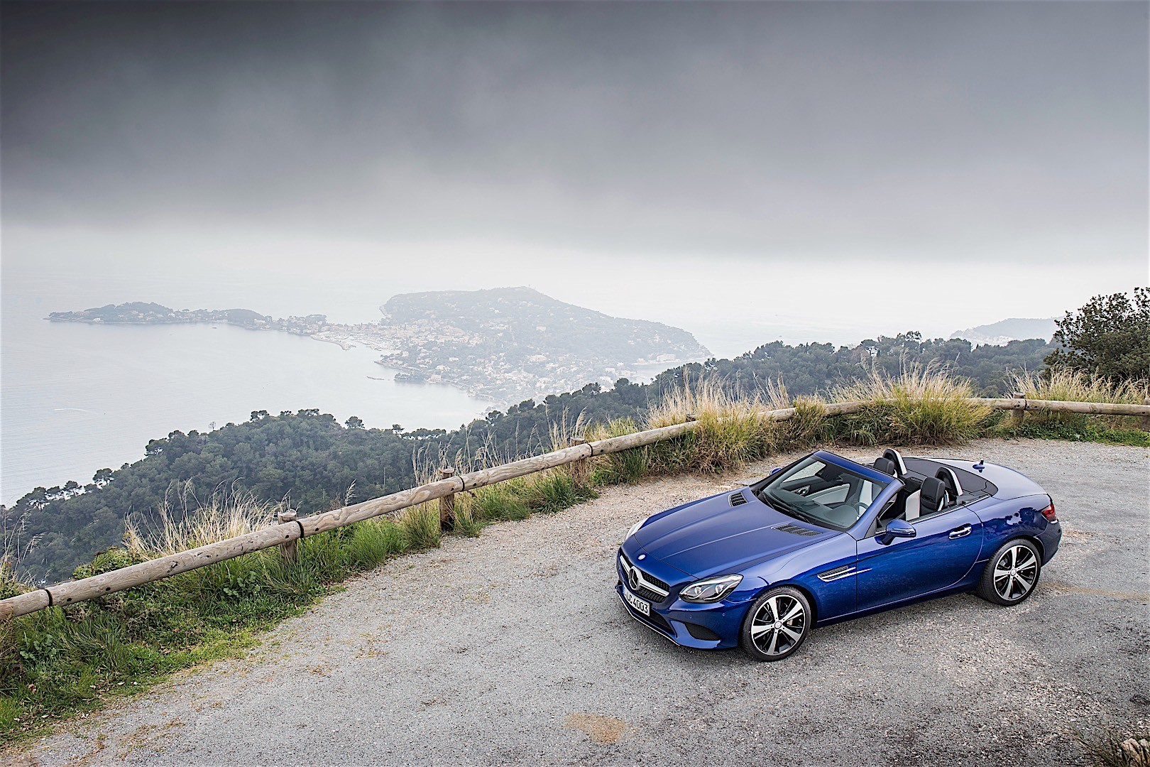 Mercedes Benz Slc-Class photo 18