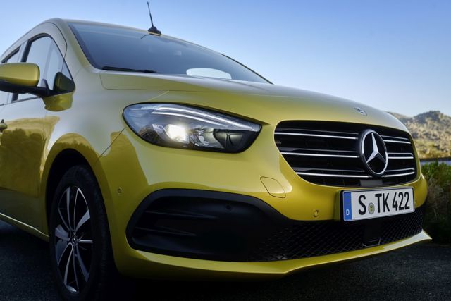 Mercedes Benz T-Class photo 16