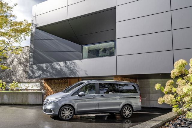 Mercedes Benz V-Class And Predecessors photo 2