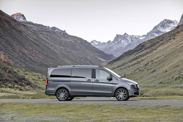 Mercedes Benz V-Class And Predecessors photo 10