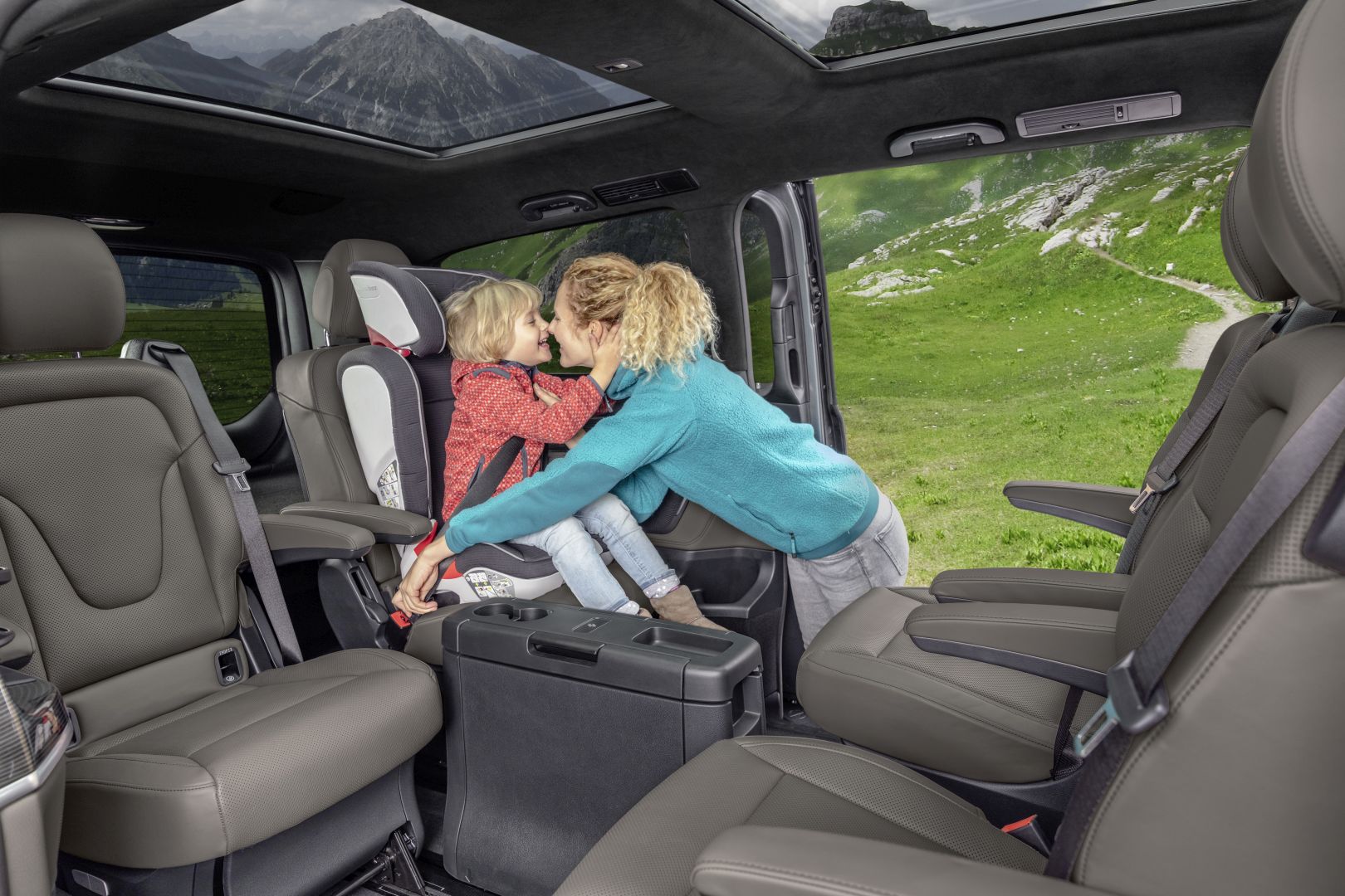 Mercedes Benz V-Class And Predecessors photo 56