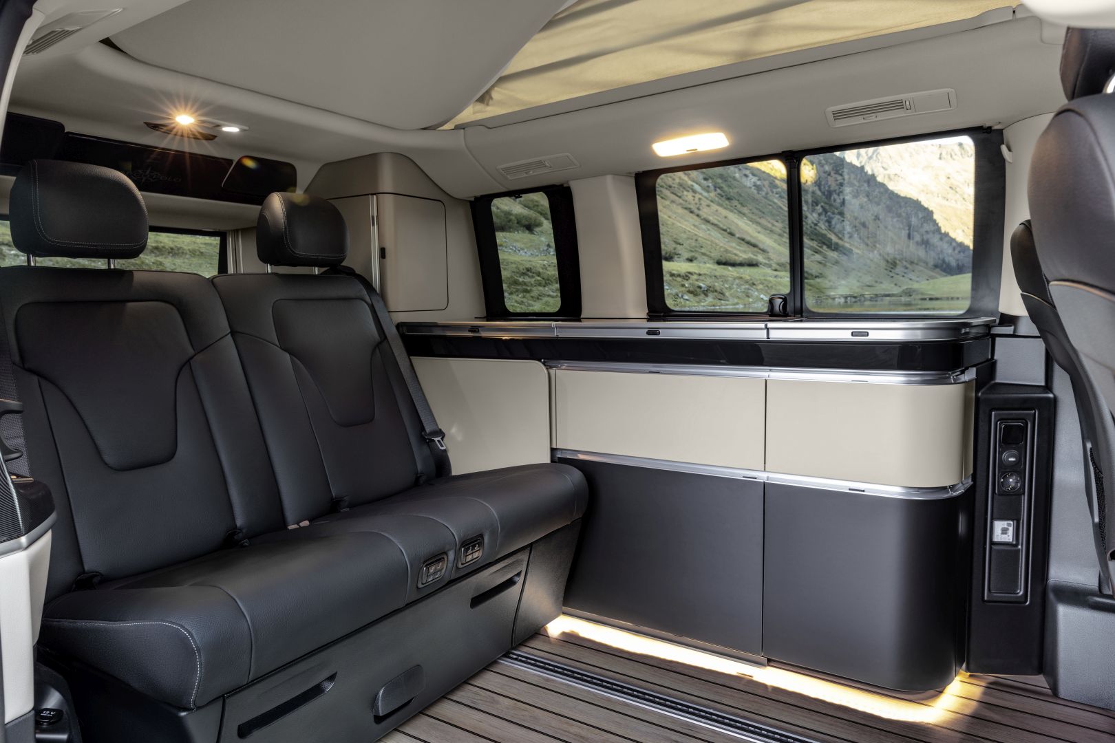 Mercedes Benz V-Class And Predecessors photo 58