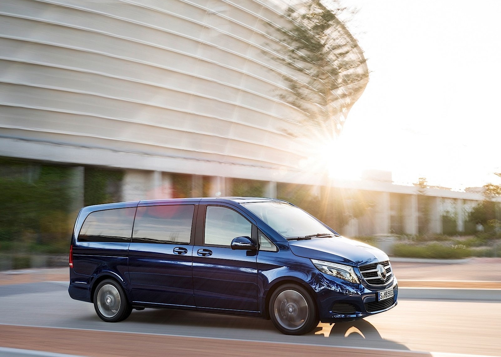 Mercedes Benz V-Class And Predecessors photo 16