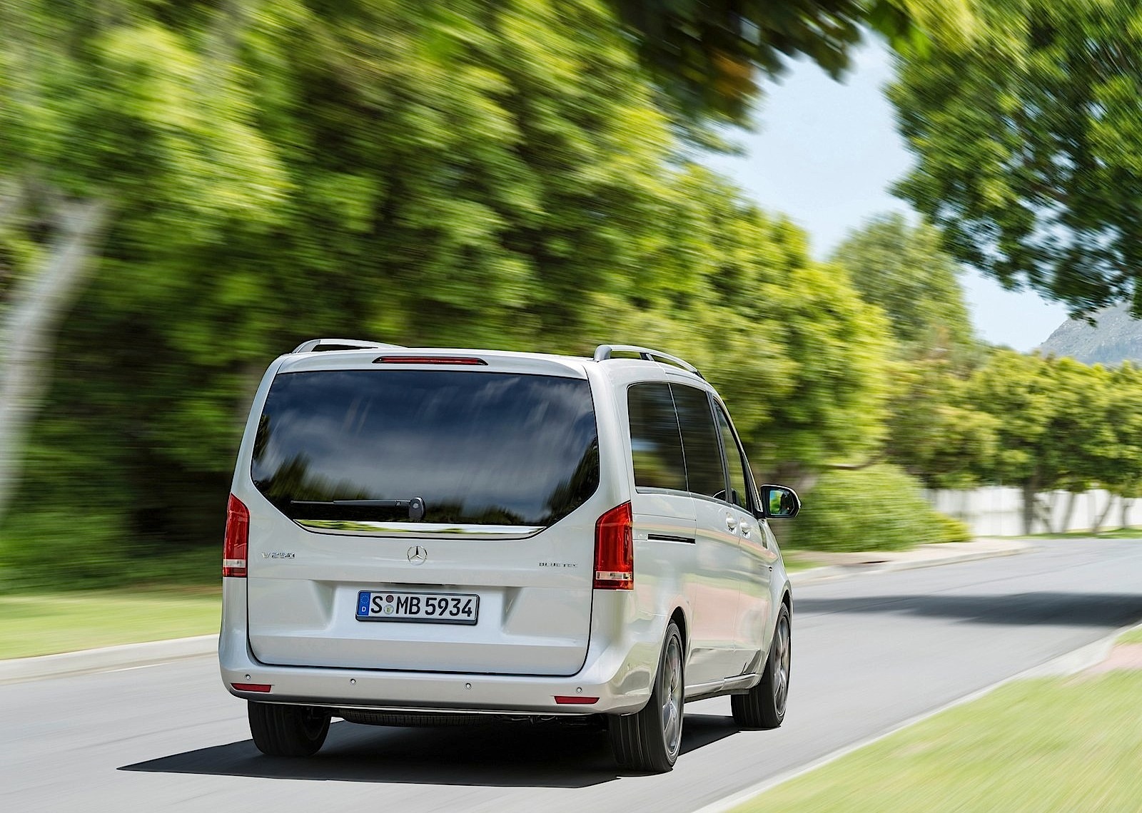 Mercedes Benz V-Class And Predecessors photo 25